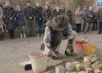 Stolpersteinverlegung für vier niederländische KZ-Häftlinge