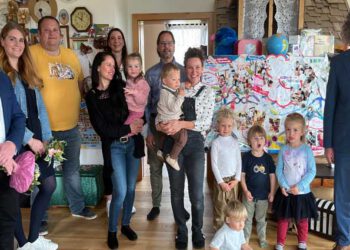 Tagesmutter aus Roxförde gewinnt Landeswettbewerb: Landrat gratuliert