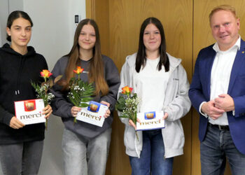 Kreisschülerrat: Kim-Lea Müller und Marielle Thiede neue Schülersprecher