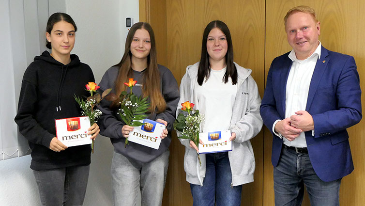 Kreisschülerrat: Kim-Lea Müller und Marielle Thiede neue Schülersprecher