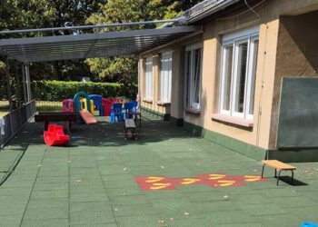 Neue Fallschutzmatten für die Krippe in Mieste