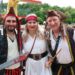 Ahoi Zichtau! Piraten, Floßfahrten und Arschbomben-Battle auf dem 13. Piratenfest