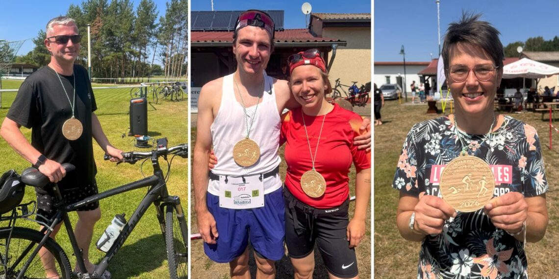Carsten Fuhrmann, Ferdinand und Mathilda Görnert sowie Mandy Schulze als Teilnehmer des Jedermann-Triathlons 2026 im Freibad Potzehne.
