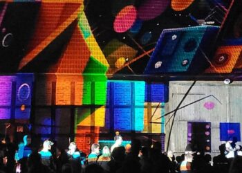 Lichtblütenfestival in Lindstedt: Das erwartet Besucher am Samstag auf dem Gutshof