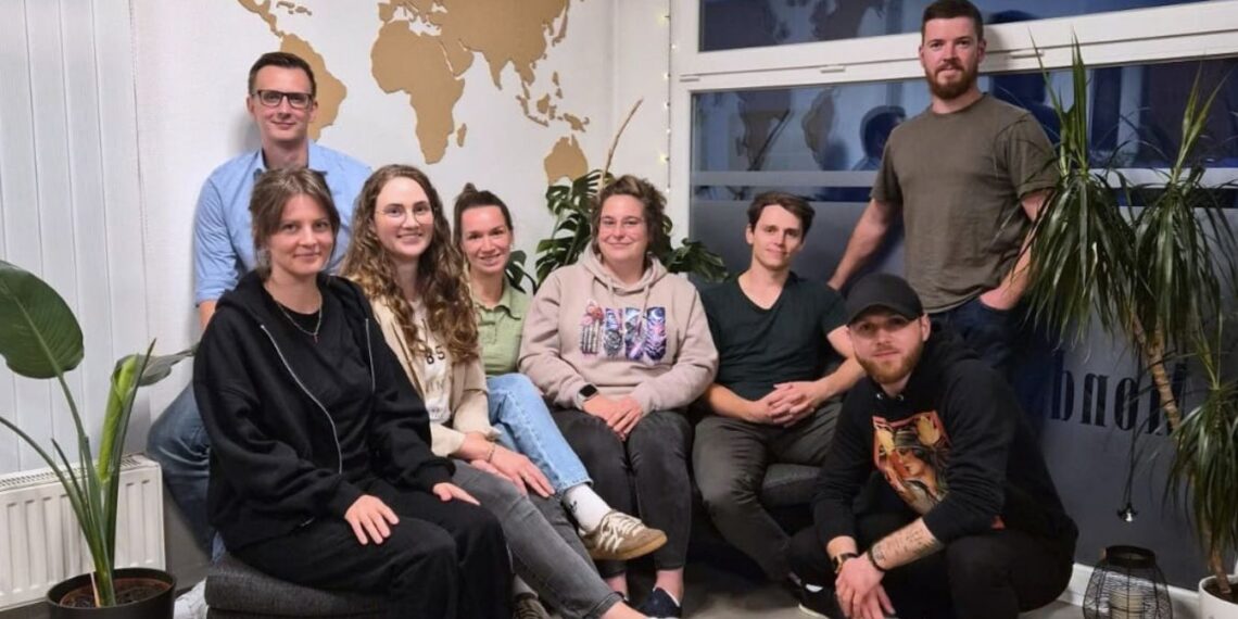 Gruppenfoto der Teilnehmer beim Forum junger Unternehmer Altmark in Gardelegen – Netzwerk für junge Selbstständige und Unternehmer aus der Altmark.